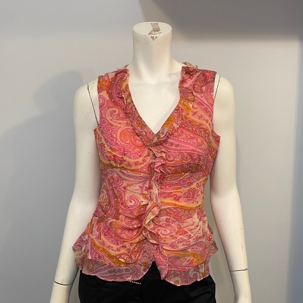 4/$35 Pink tank top Paisley ruffles Lined zipper